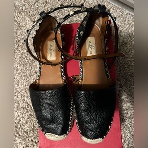 Valentino Rockstud Double Flat Leather Espadrilles in Black, Size 39